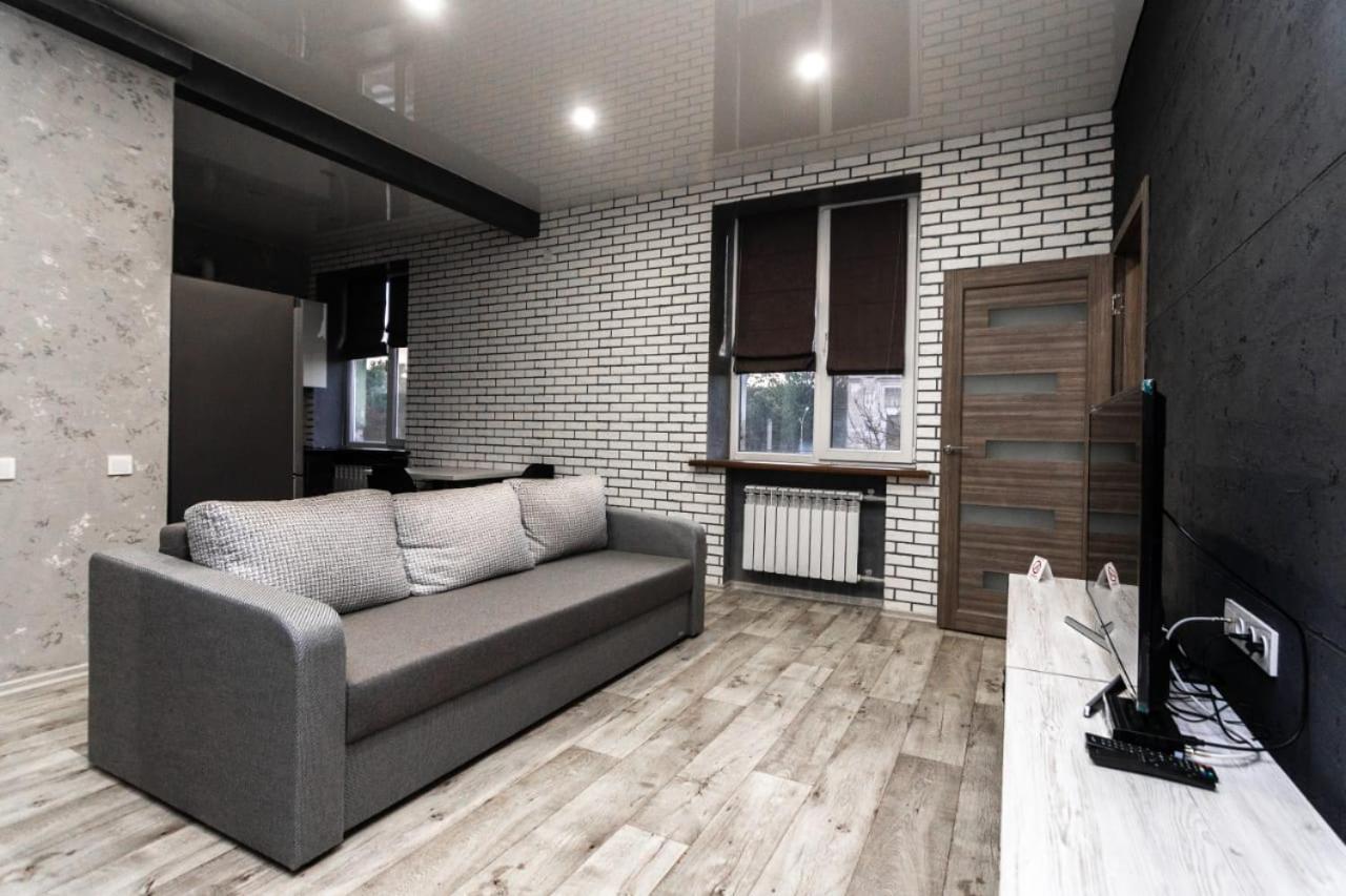 Loft Apartment On Svobody นิปโปรเซอร์เซียนสกาย ภายนอก รูปภาพ